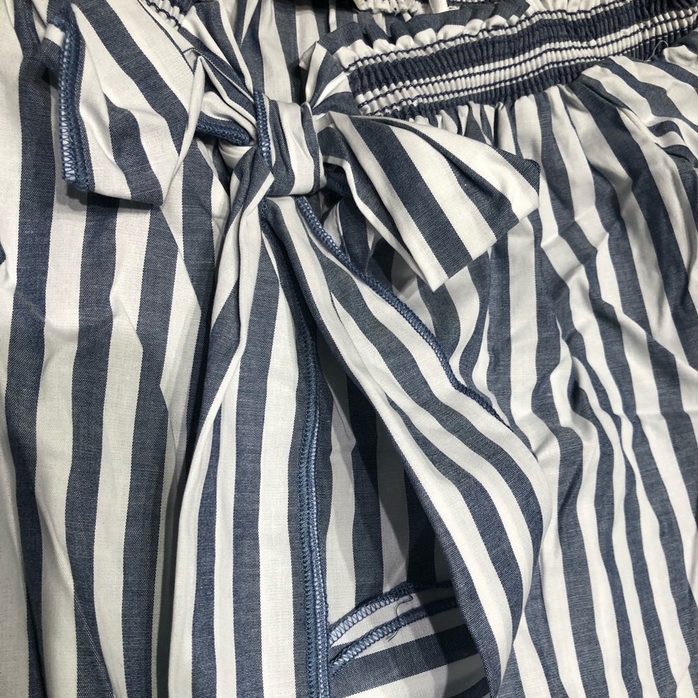 ๐ Off Shoulder Top๐ - Picture 3 of 4